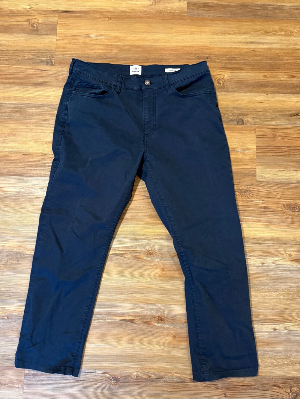 Men's Flint and Tinder Slim Fit 365 5 pocket pants. Navy blue. 34x27.